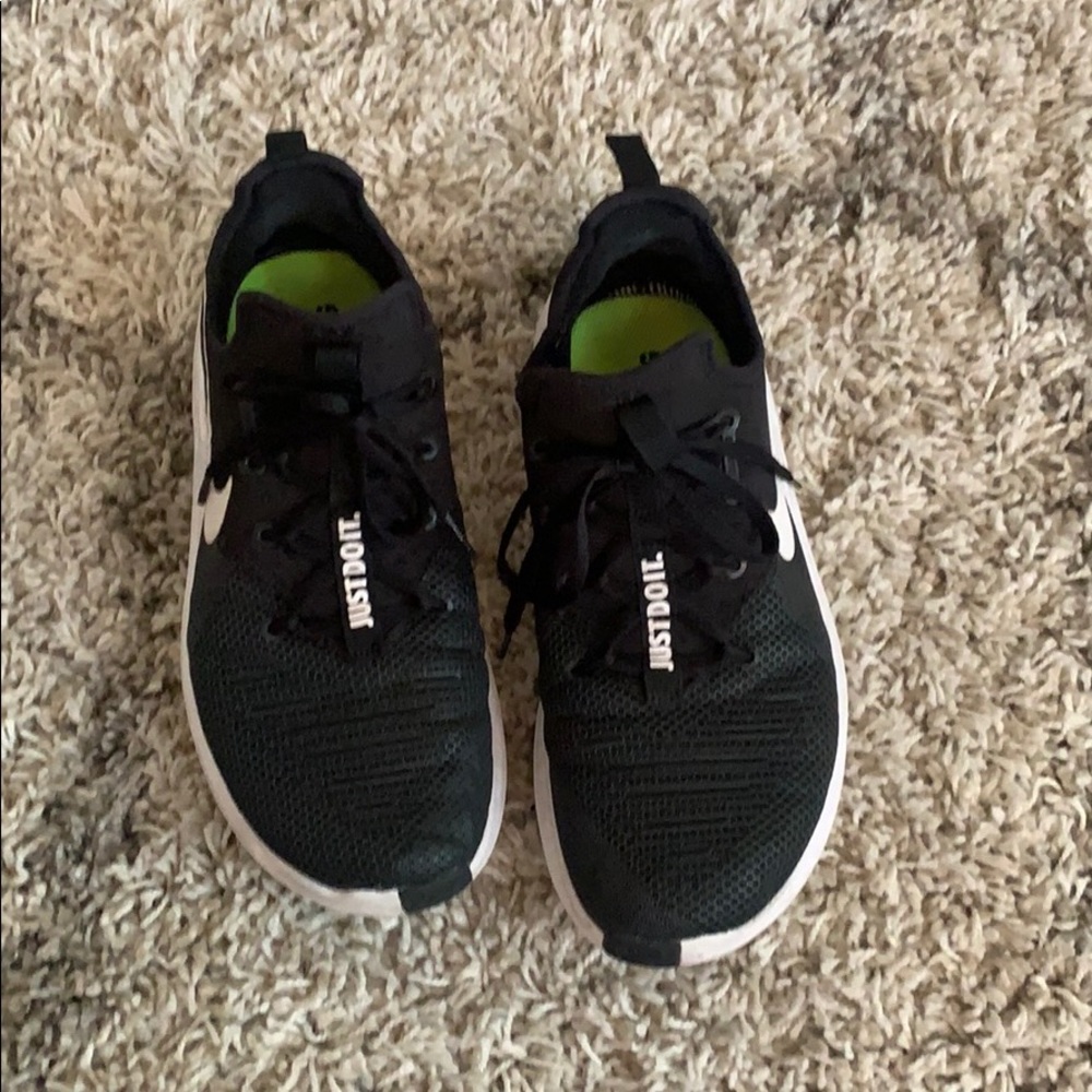 Nike shoes size 9